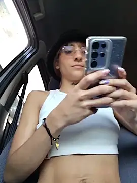 Snapshot of Dani_pegin chatting on March 31, 2026, 12:29 pm Dani pegin online show from March 31, 2026, 12:29 pm