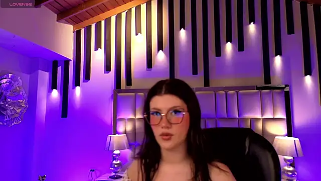 AmberFarrell online show from May 17, 2026, 5:46 pm