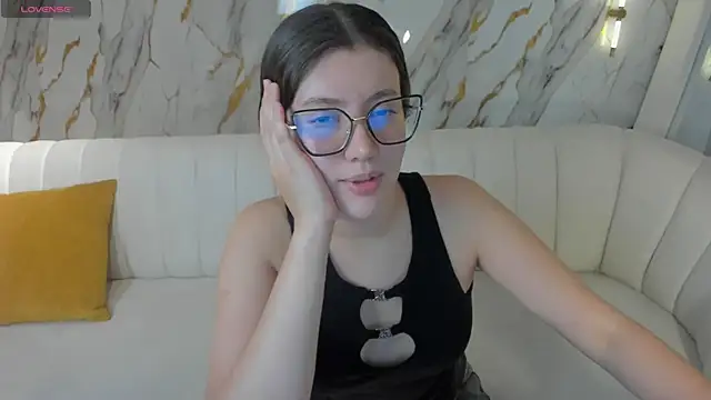 AmberFarrell online show from July 3, 2026, 8:37 pm