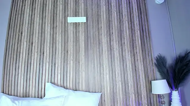 Snapshot of HannaPaola chatting on February 3, 2026, 11:21 pm HannaPaola online show from February 3, 2026, 11:21 pm