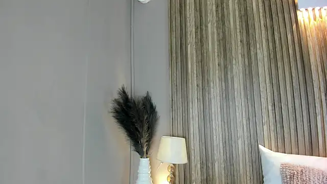 Snapshot of HannaPaola chatting on February 23, 2026, 10:32 pm HannaPaola online show from February 23, 2026, 10:32 pm