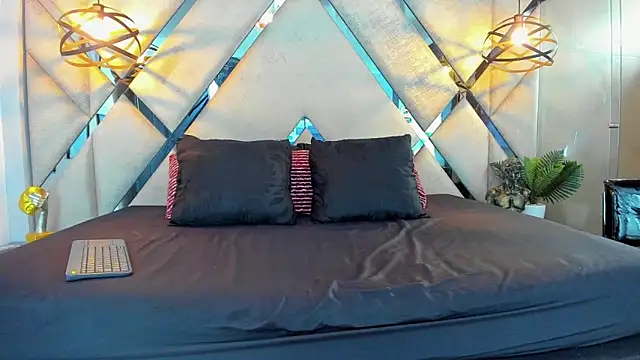 Snapshot of Liah_Grey8 chatting on February 21, 2026, 8:55 pm Liah Grey8 online show from February 21, 2026, 8:55 pm