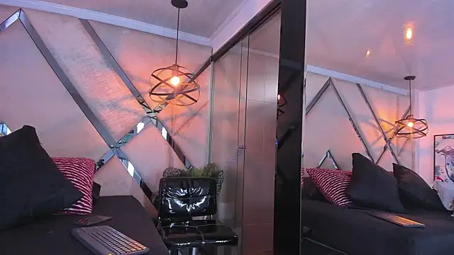 Snapshot of Liah_Grey8 chatting on February 27, 2026, 9:03 pm Liah Grey8 online show from February 27, 2026, 9:03 pm