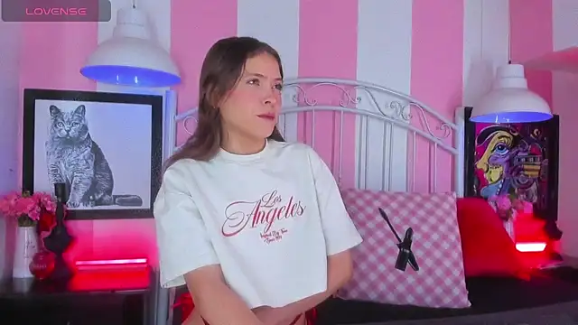 Snapshot of Liah_Grey8 chatting on February 18, 2026, 9:00 pm Liah Grey8 online show from February 18, 2026, 9:00 pm