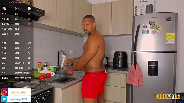 Snapshot of Aaron_ST chatting on February 27, 2026, 4:18 pm Aaron ST online show from February 27, 2026, 4:18 pm