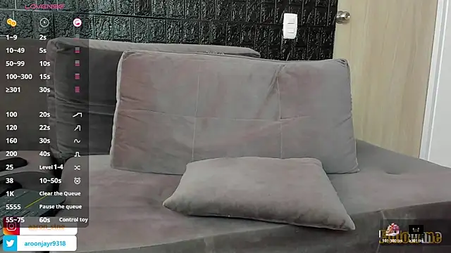 Snapshot of Aaron_ST chatting on November 7, 2025, 5:28 pm Aaron ST online show from November 7, 2025, 5:28 pm