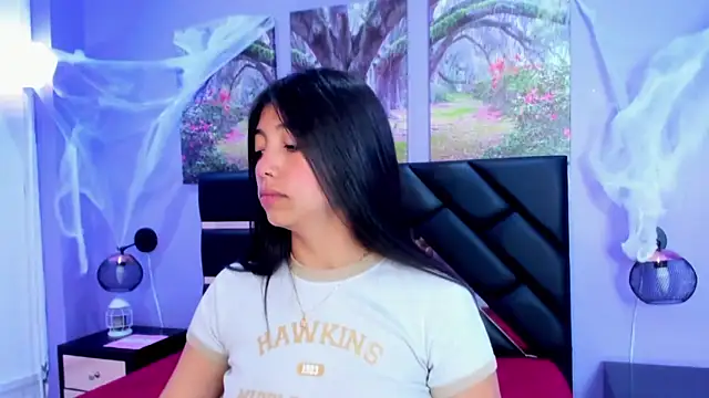 KimberlyVillaLobos online show from October 17, 2025, 11:45 am