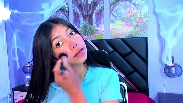 KimberlyVillaLobos online show from October 23, 2025, 11:31 am