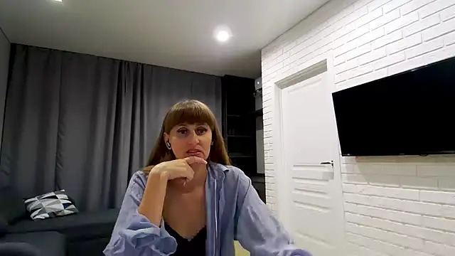 Snapshot of Daniella_Lorente chatting on June 28, 2026, 9:43 pm Daniella Lorente online show from June 28, 2026, 9:43 pm
