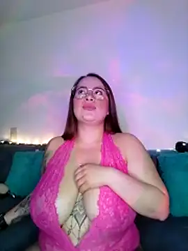 soofy   online show from February 14, 2026, 4:23 am