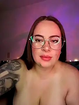 soofy   online show from April 23, 2026, 5:03 am