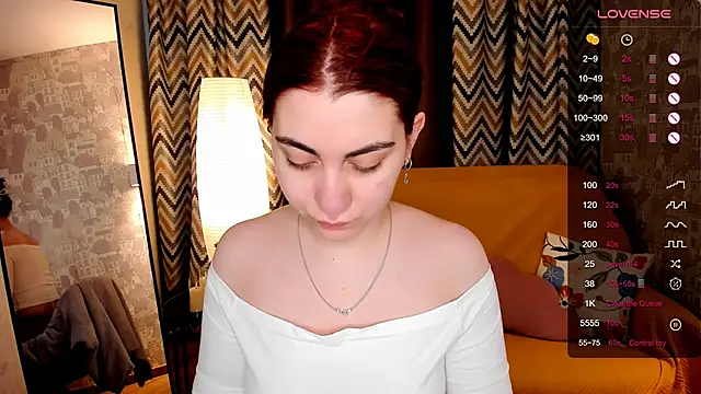 hannacheekss  online show from April 16, 2026, 2:12 am