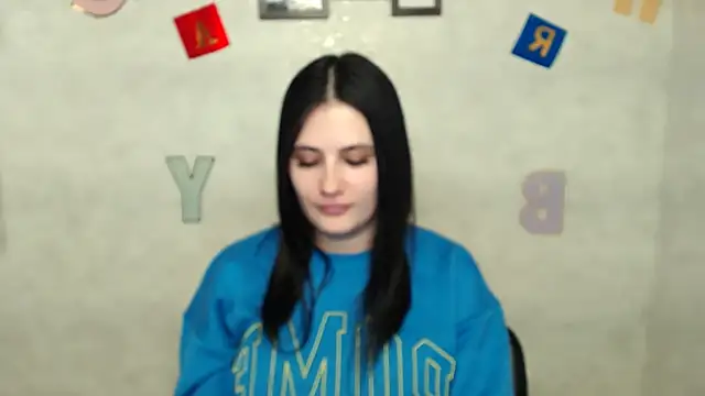 AliceSexyyy  online show from February 17, 2025, 4:17 pm