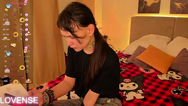 Emily Strikeee online show from February 10, 2026, 10:03 am