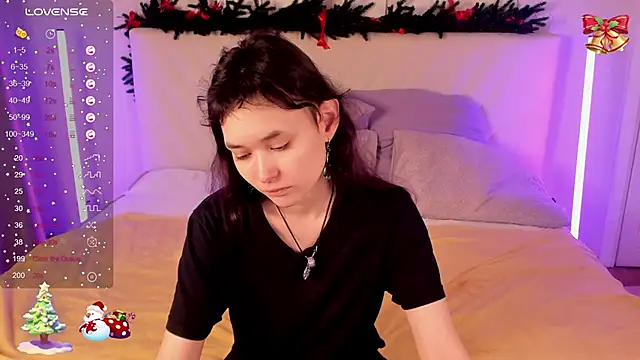 Snapshot of Emily_Strikeee chatting on December 22, 2025, 10:26 am Emily Strikeee online show from December 22, 2025, 10:26 am