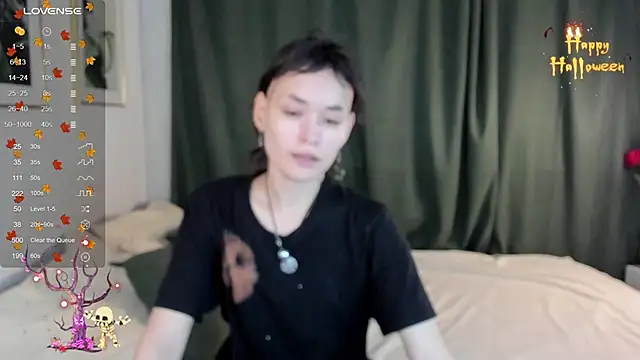 Snapshot of Emily_Strikeee chatting on November 5, 2025, 9:45 am Emily Strikeee online show from November 5, 2025, 9:45 am