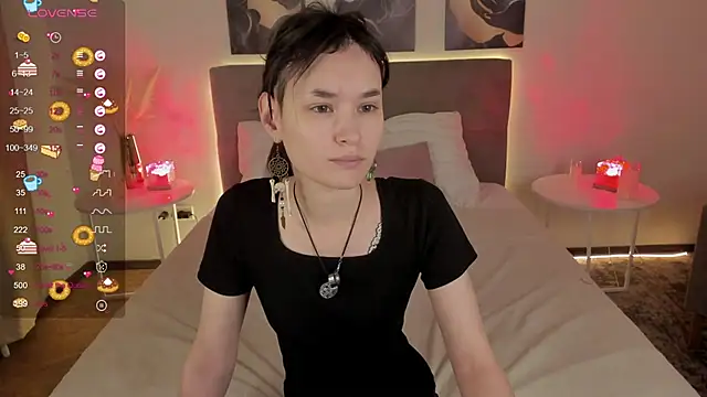 Snapshot of Emily_Strikeee chatting on December 2, 2025, 10:28 am Emily Strikeee online show from December 2, 2025, 10:28 am