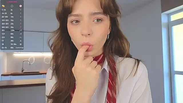 Snapshot of KellyAdderiy chatting on April 3, 2026, 3:24 am KellyAdderiy online show from April 3, 2026, 3:24 am