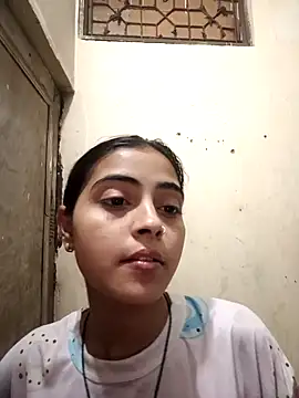 Snapshot of pikubaby chatting on April 18, 2026, 7:18 pm pikubaby online show from April 18, 2026, 7:18 pm