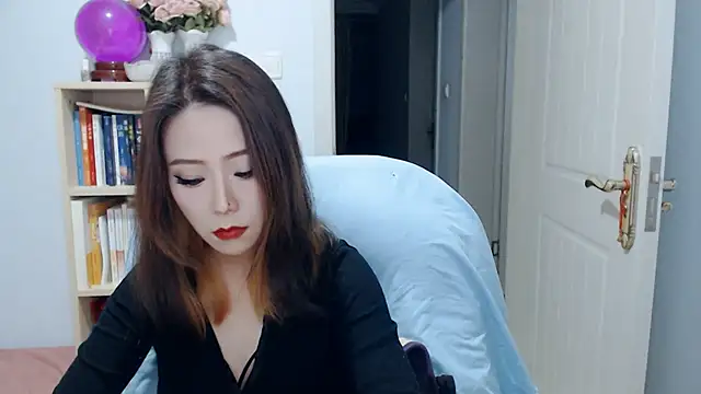 SuSushi728 online show from April 25, 2026, 3:42 pm