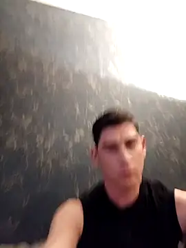Snapshot of ElyasMatt chatting on January 14, 2025, 4:18 pm ElyasMatt online show from January 14, 2025, 4:18 pm