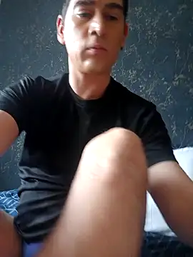 Snapshot of ElyasMatt chatting on March 10, 2026, 2:32 pm ElyasMatt online show from March 10, 2026, 2:32 pm