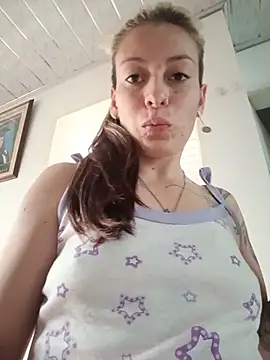 Snapshot of Tefannyy_ chatting on June 9, 2026, 3:13 pm Tefannyy online show from June 9, 2026, 3:13 pm