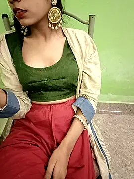 EACH 555 online show from November 24, 2025, 5:57 pm