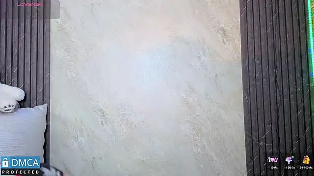 Snapshot of SolBeaumont1 chatting on October 18, 2025, 5:37 pm SolBeaumont1 online show from October 18, 2025, 5:37 pm