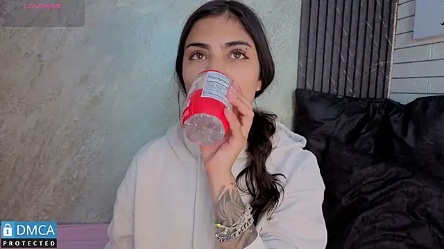 Snapshot of SolBeaumont1 chatting on September 26, 2025, 7:21 pm SolBeaumont1 online show from September 26, 2025, 7:21 pm