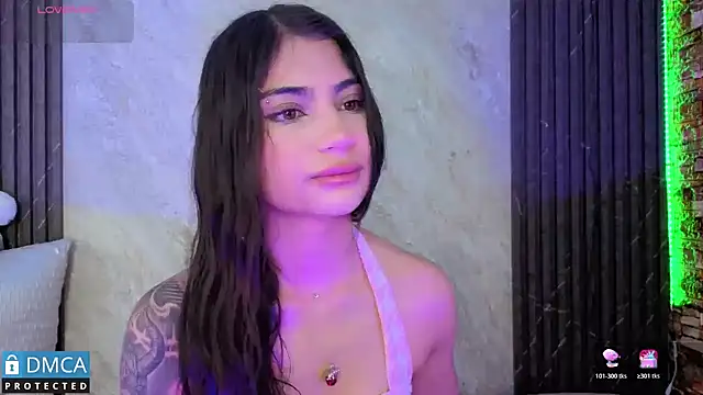 Snapshot of SolBeaumont1 chatting on October 23, 2025, 7:34 pm SolBeaumont1 online show from October 23, 2025, 7:34 pm