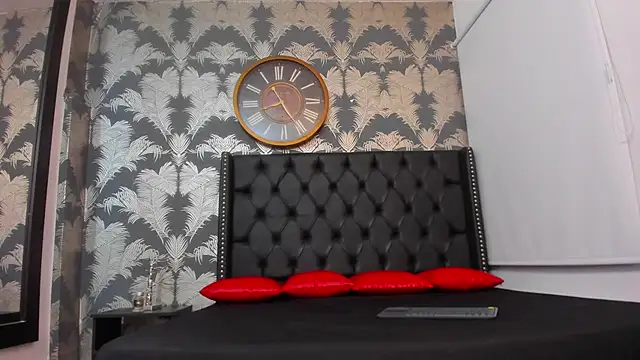 Snapshot of Ambar_Collingg chatting on February 10, 2025, 1:35 am Ambar Collingg online show from February 10, 2025, 1:35 am