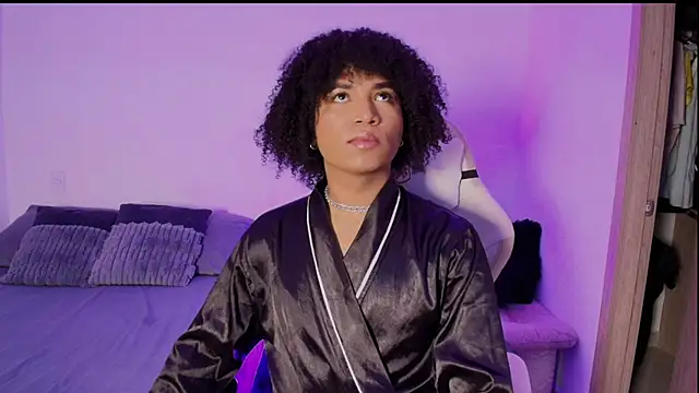 Ambar Collingg online show from November 19, 2025, 9:48 pm