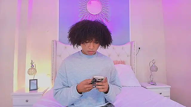 Ambar Collingg online show from October 29, 2025, 1:54 pm