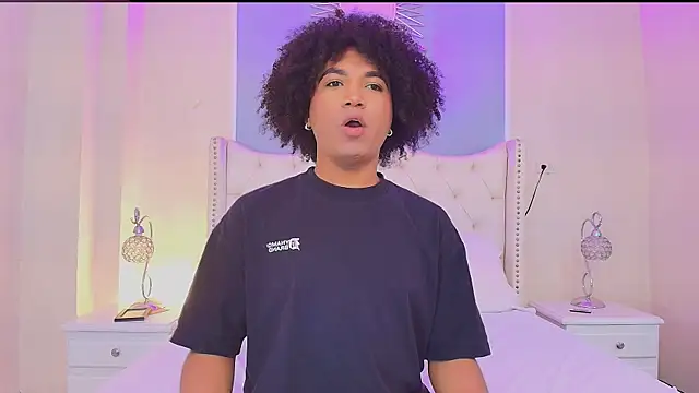 Ambar Collingg online show from October 28, 2025, 2:27 pm