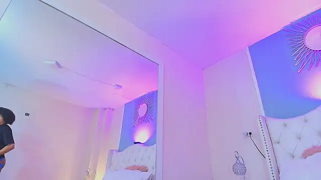 Ambar Collingg online show from October 22, 2025, 1:54 pm