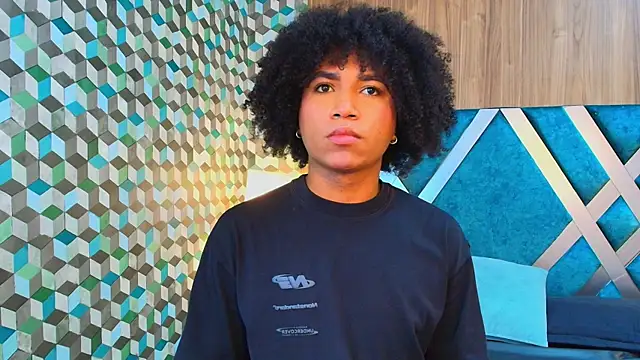 Ambar Collingg online show from October 31, 2025, 1:57 am