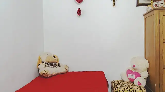 ariellth online show from October 14, 2025, 2:39 pm