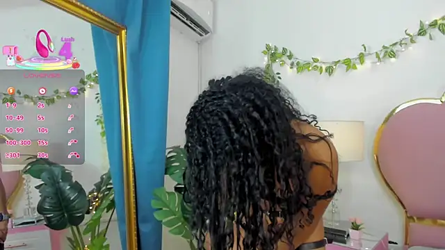 NahiaraReina online show from September 15, 2025, 1:00 pm