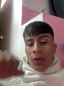 Snapshot of The__Rodriguez chatting on December 18, 2025, 4:50 am The Rodriguez online show from December 18, 2025, 4:50 am