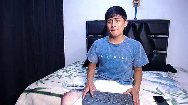 Snapshot of The__Rodriguez chatting on March 13, 2026, 4:34 pm The Rodriguez online show from March 13, 2026, 4:34 pm