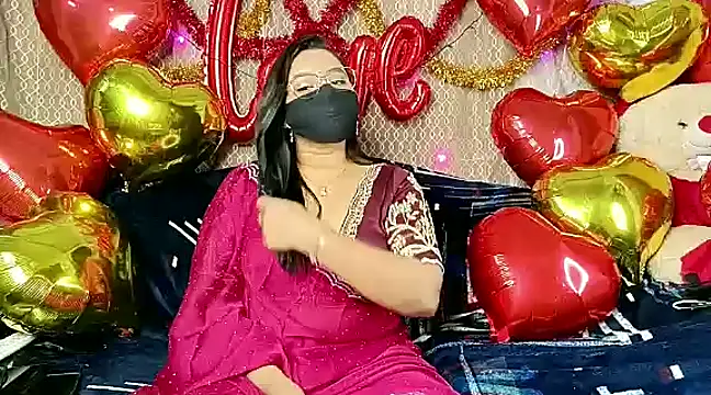Snapshot of Deshi_Chori chatting on February 13, 2025, 5:33 pm Deshi Chori online show from February 13, 2025, 5:33 pm