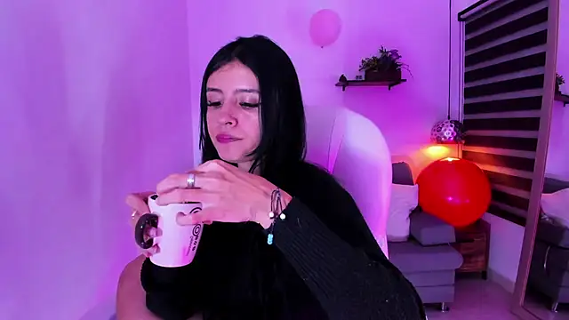 yenny garcia online show from November 13, 2025, 6:45 pm