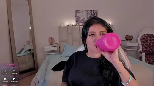 Snapshot of yenny_garcia chatting on April 30, 2026, 8:57 pm yenny garcia online show from April 30, 2026, 8:57 pm