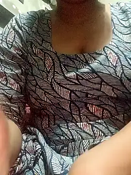 Snapshot of Hot_Babe33 chatting on February 19, 2025, 4:00 pm Hot Babe33 online show from February 19, 2025, 4:00 pm