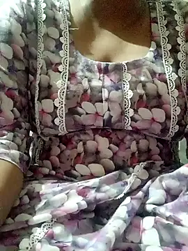 Snapshot of Hot_Babe33 chatting on January 13, 2025, 11:41 am Hot Babe33 online show from January 13, 2025, 11:41 am