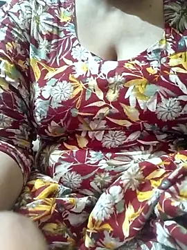 Snapshot of Hot_Babe33 chatting on March 12, 2025, 3:46 am Hot Babe33 online show from March 12, 2025, 3:46 am