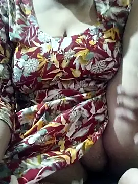 Snapshot of Hot_Babe33 chatting on February 6, 2025, 11:20 am Hot Babe33 online show from February 6, 2025, 11:20 am