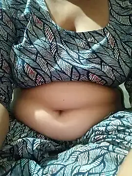 Snapshot of Hot_Babe33 chatting on February 14, 2025, 12:03 pm Hot Babe33 online show from February 14, 2025, 12:03 pm