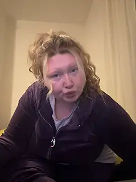 Snapshot of lilah-xo chatting on December 12, 2024, 7:26 pm lilah-xo online show from December 12, 2024, 7:26 pm